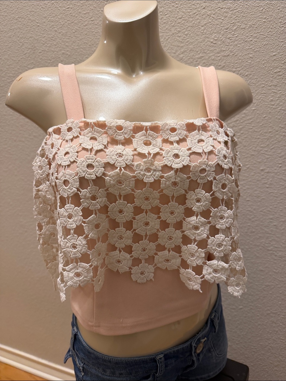 Entry Peach Tank with Ivory Crochet Floral Overlay